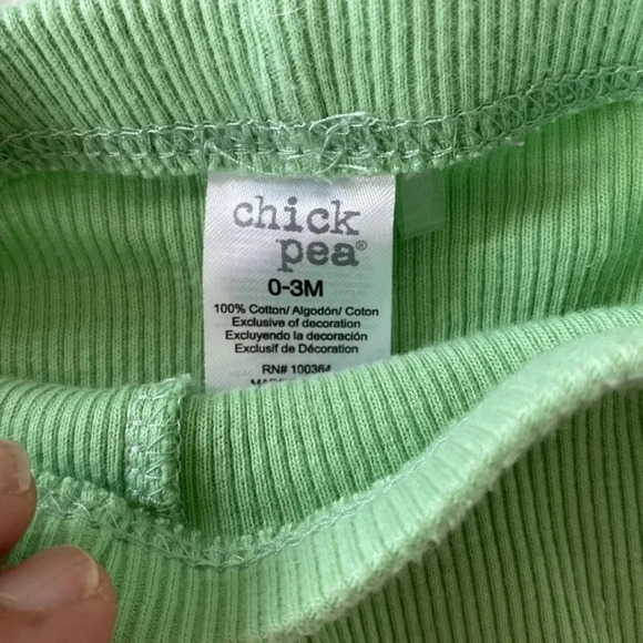 Baby my first st. Patrick’s day green and white outfit set with hat - Picture 5 of 5